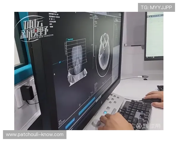 李永佳被球击中颞部晕倒 自述瞬间感觉如遭一拳重击 李永佳被球击中颞部晕倒 自述瞬间感觉如遭一拳重击